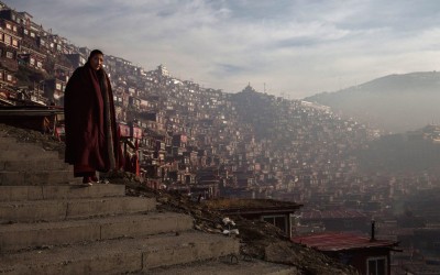 Larung gar the largest buddhist settlement in the world