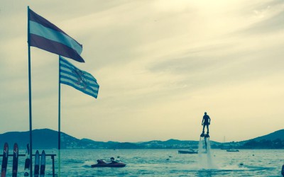 Walking man little show in the sea